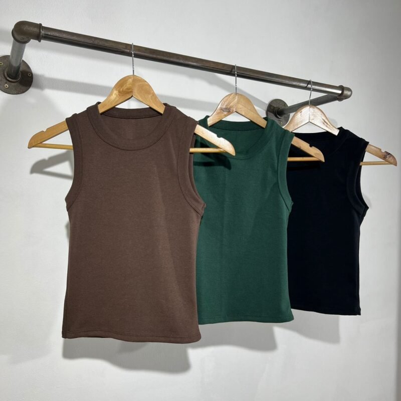 Musculosa (Cuello cerrado)